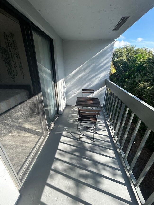 Building Photo - Now Leasing: 1-bedroom and 1.5 bath condo ...