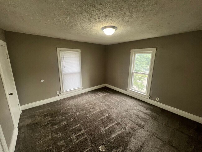 Building Photo - Vine duplex