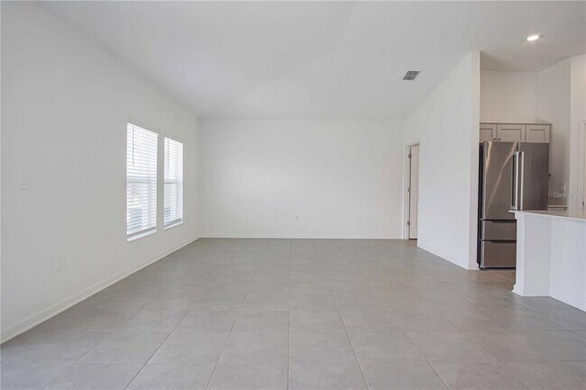 Building Photo - 668 Sand Pne Ln