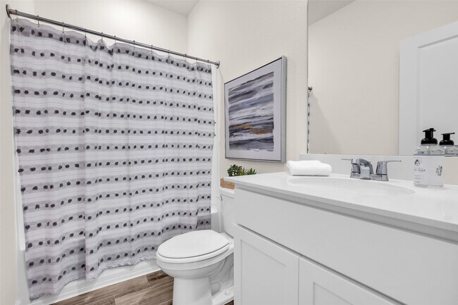 Building Photo - 18669 Shauna Danielle Dr