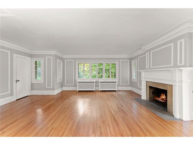 Building Photo - 1501 Summit Ave