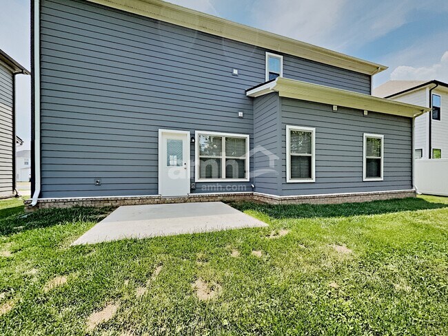 Building Photo - 318 Charity Lane