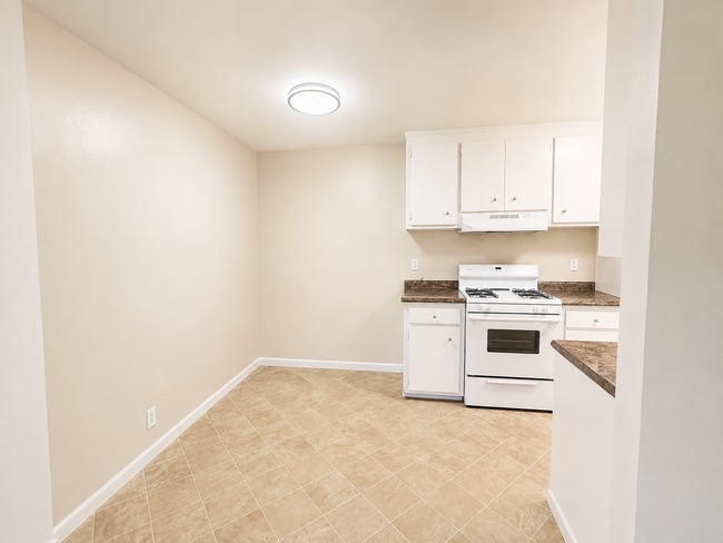 Building Photo - 38500 Paseo Padre Pkwy