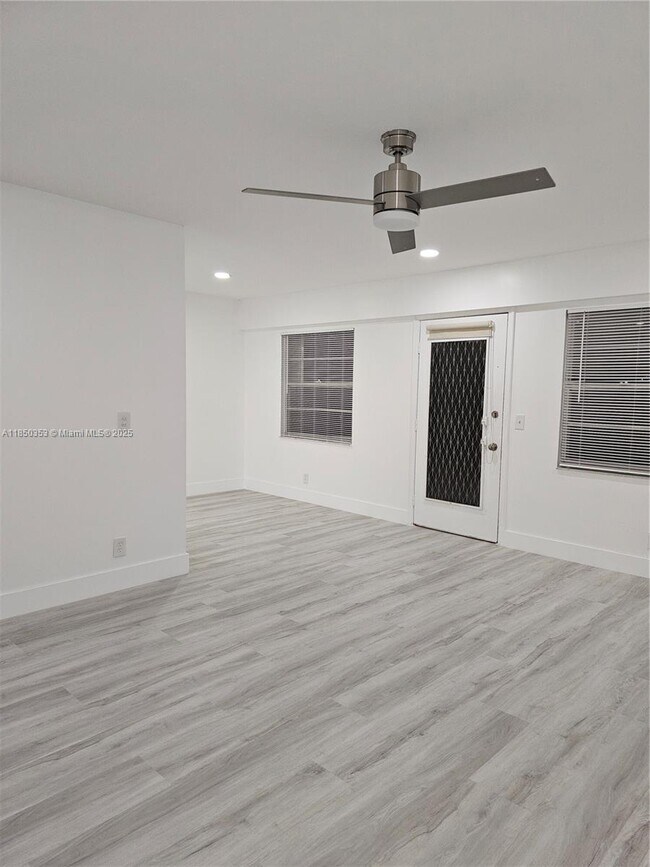Primary Photo - 13550 SW 6th Ct