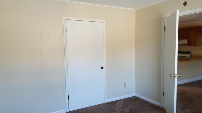 Building Photo - 209 Dixie Ave