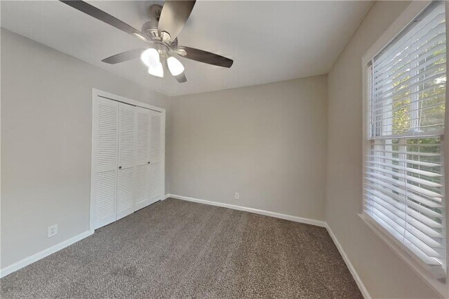 Building Photo - 3331 Hansen Way
