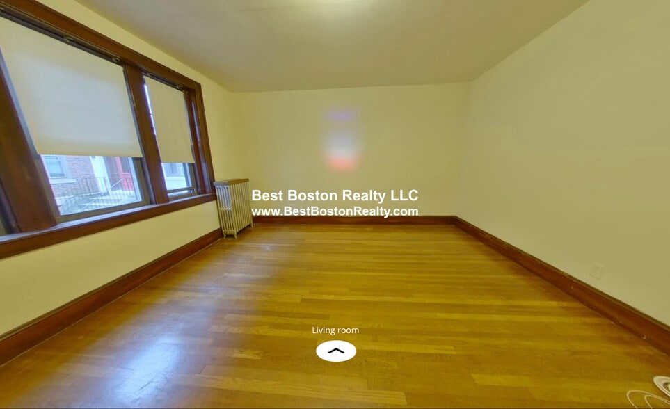 Building Photo - 22 W Wyoming Ave