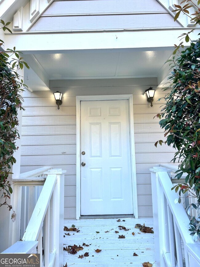 Building Photo - 3990 Rocmar Dr