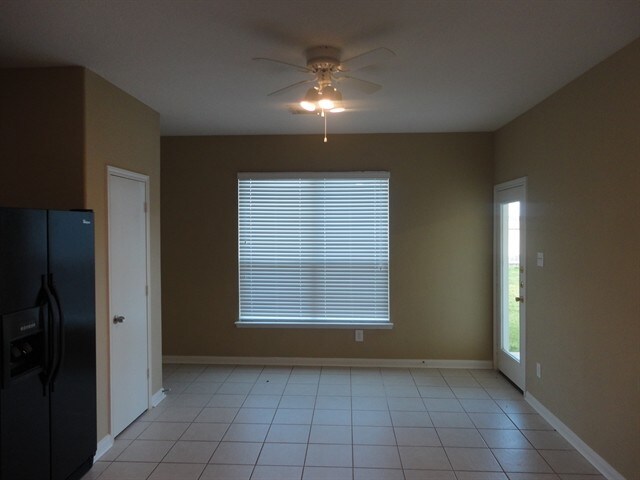 Building Photo - 1631 Laura Anne Dr