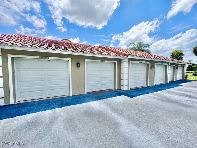 Building Photo - 5851 Cobblestone Ln