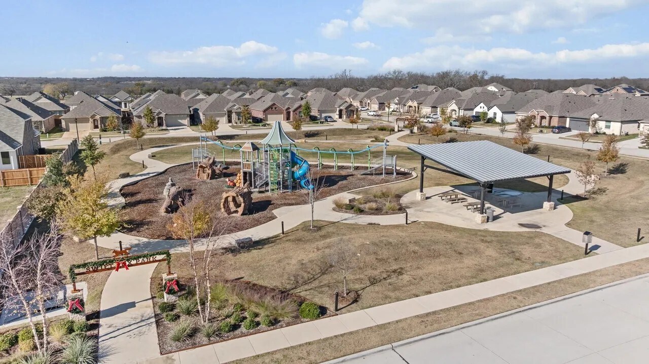 Building Photo - 7101 Crepe Myrtle Ave