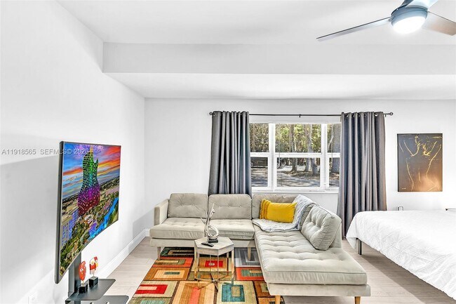 Building Photo - 2191 SW 27th Ln