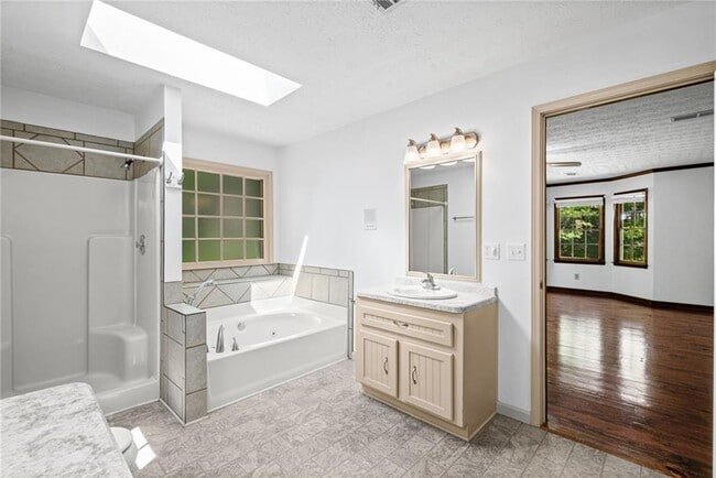 Building Photo - 1321 Timbercrest Dr