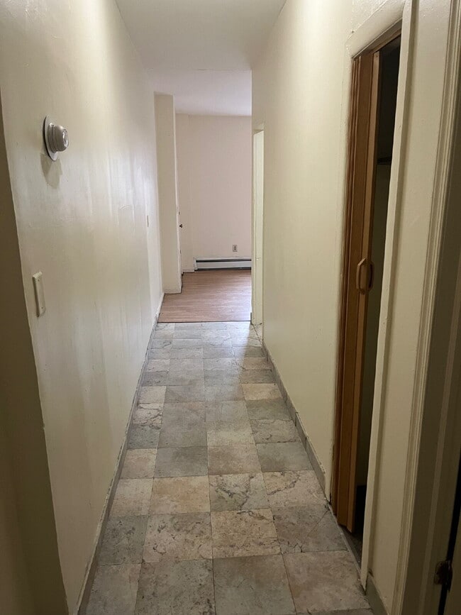 Building Photo - "Charming 1-Bedroom Retreat on North Clint...