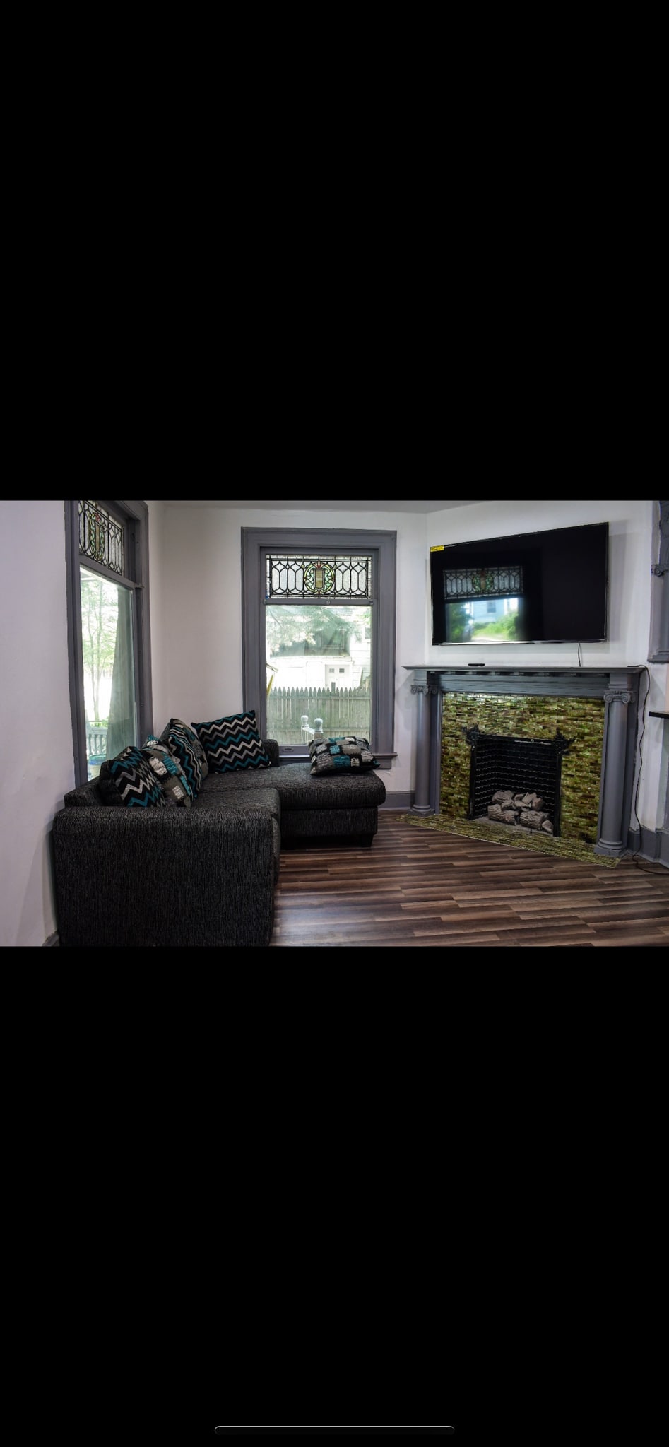 Building Photo - 171 Chapin St