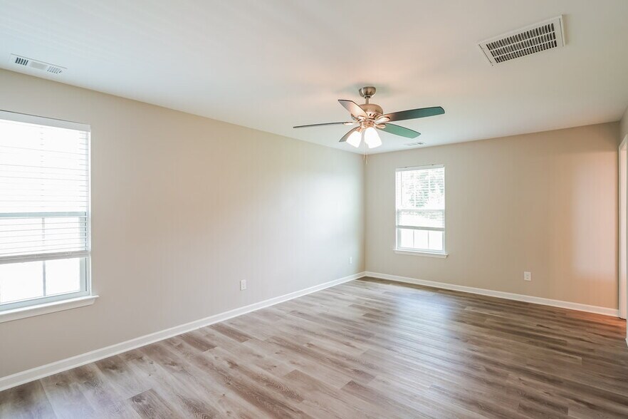 Building Photo - 408 Parmley Ln