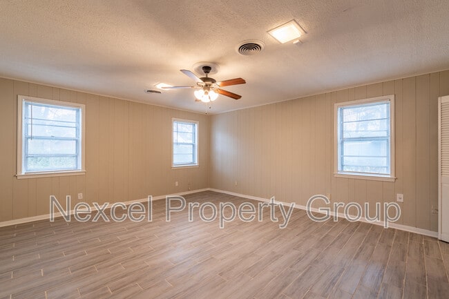 Building Photo - 5121 Ginger Cir