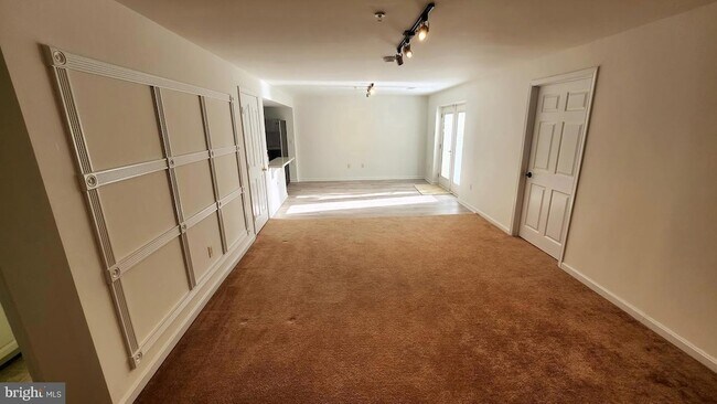 Building Photo - 12327 Eugenes Prospect Dr