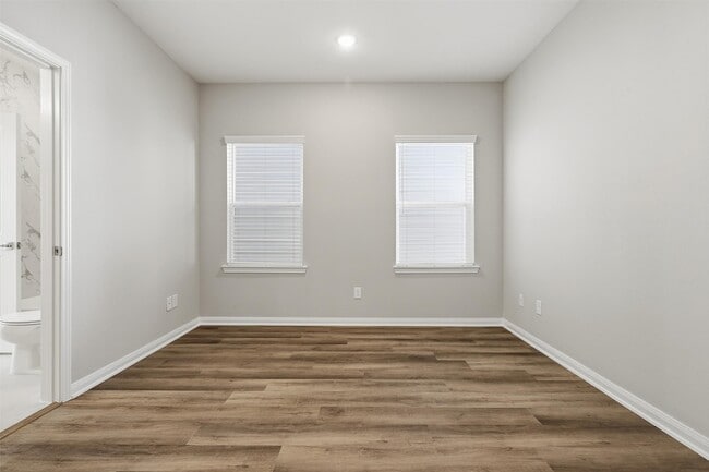 Building Photo - 9912 A Clark Rd