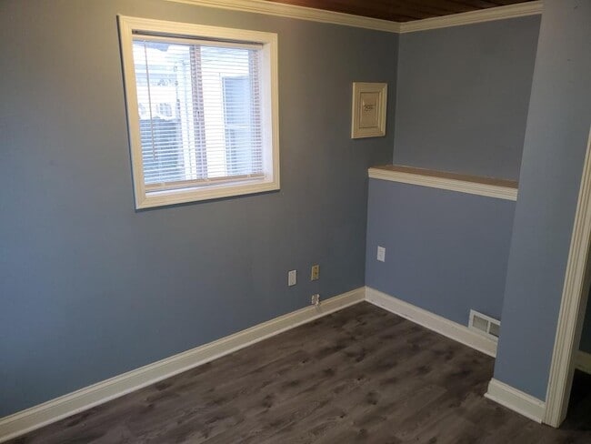 Building Photo - 806 Roosevelt St