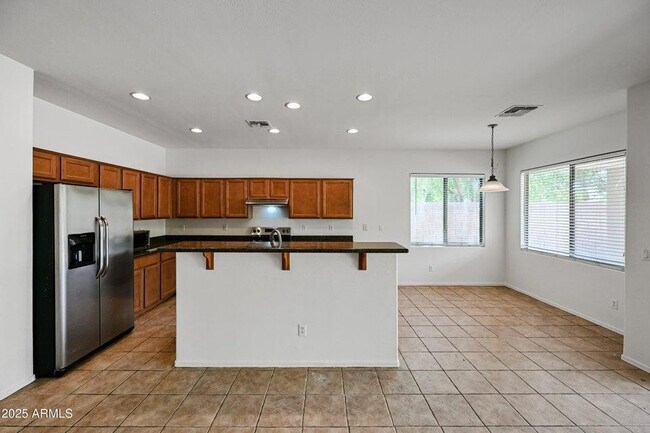 Building Photo - 3852 S Eucalyptus Pl
