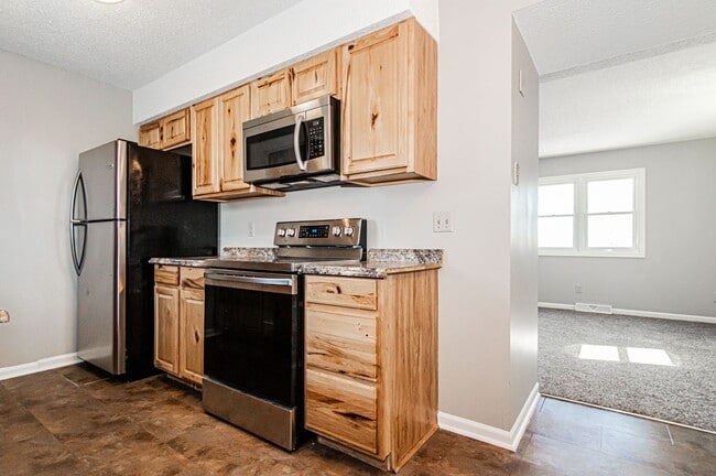 Building Photo - 1369 Parkside Dr