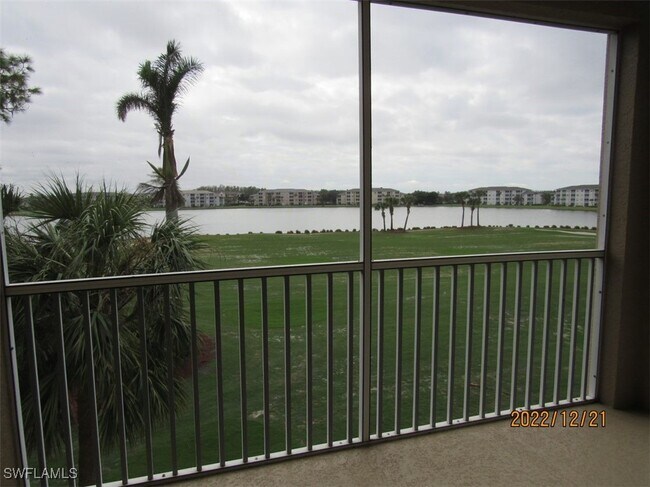 Building Photo - 8076 Queen Palm Ln