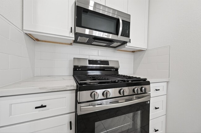 Building Photo - 2202 Alabama St