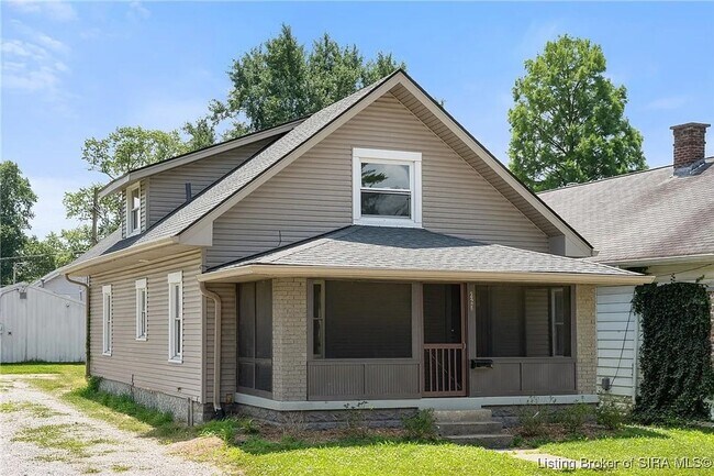 Primary Photo - 4 bedroom House in New Albany