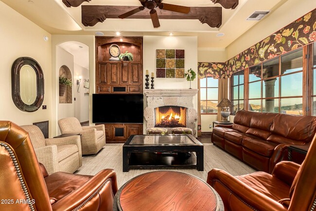 Building Photo - 1930 E Desert Willow Dr