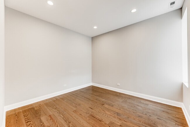 Building Photo - 1321 S Millard Ave