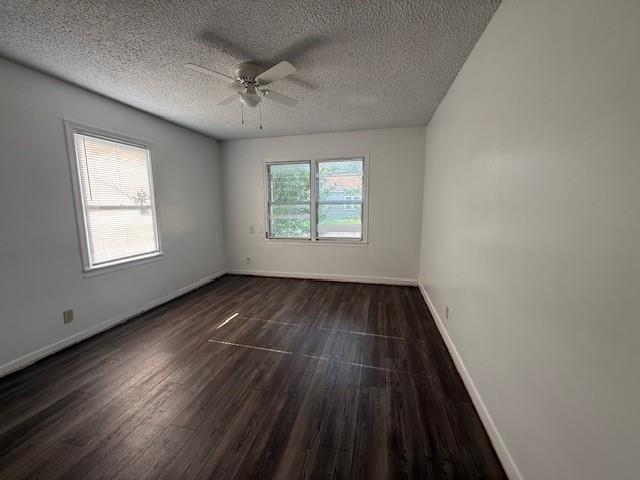 Building Photo - 1557 Sycamore St