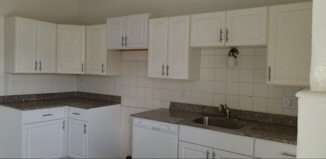 Building Photo - 3146 Keokuk St