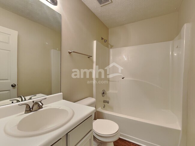 Building Photo - 3670 Sugarbrook Dr