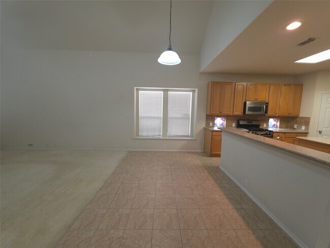 Building Photo - 3027 Providence Oak St