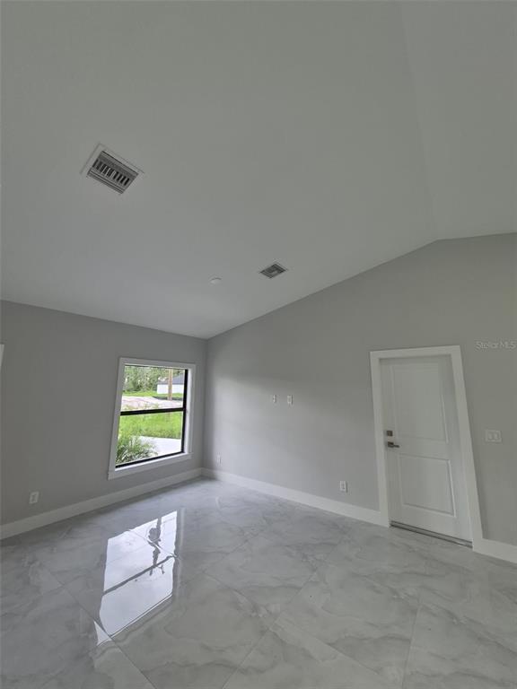 Building Photo - 447 Wickham Ave S