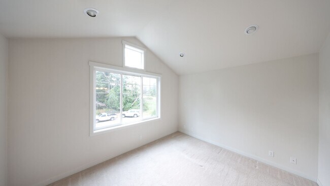 Building Photo - 3 Bed 2.5 Bath - Pet Friendly - WhidbeyHea...