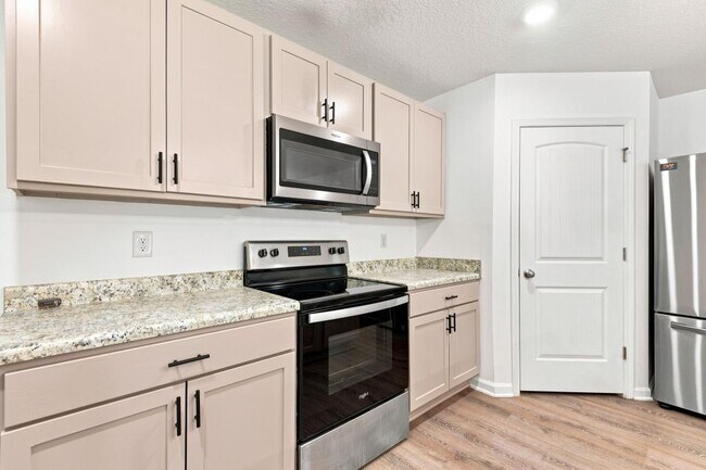Building Photo - 3284 Chapelwood Dr