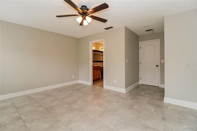 Building Photo - 605 Crosby Dr