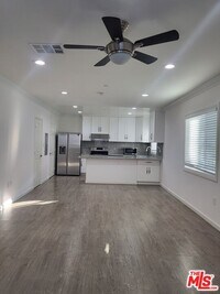 Building Photo - 2754 W 12th St