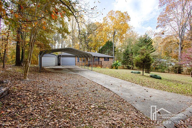 Building Photo - 4979 Paris Ave