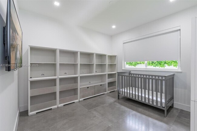 Building Photo - 1331 97th St