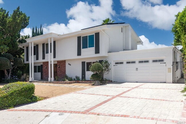 Building Photo - 6427 Dunlo Pl