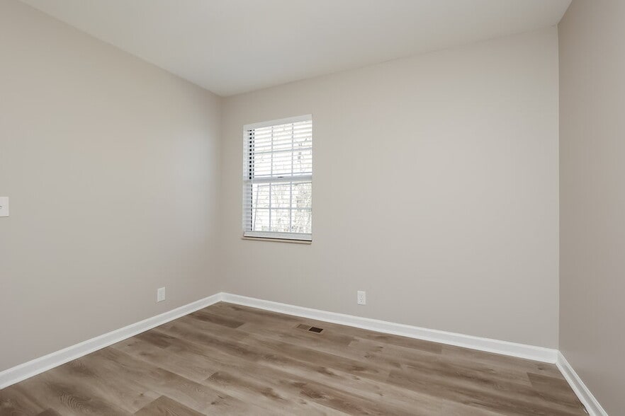 Building Photo - 812 Dresden Ct