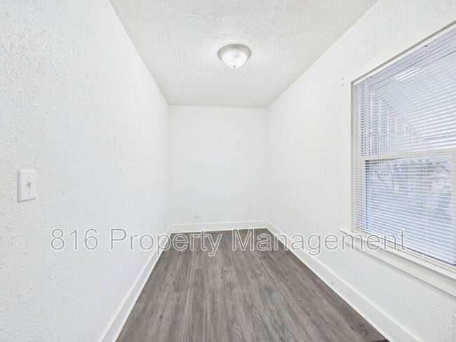 Building Photo - 1513 Rowland Ave