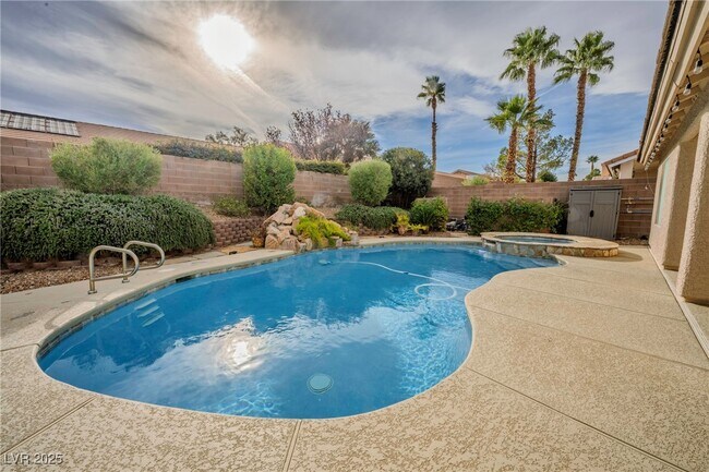 Building Photo - 921 San Bruno Ave