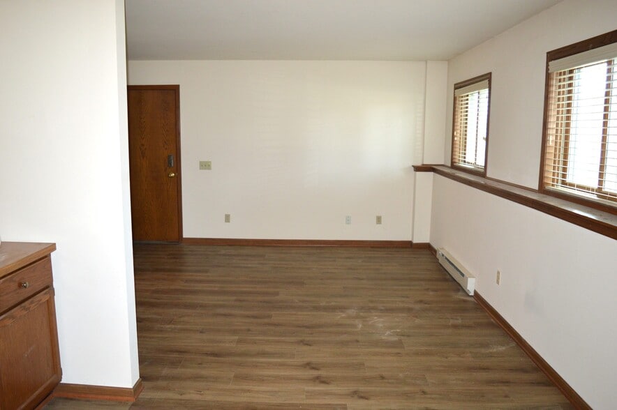 Building Photo - 548 Seminole Way