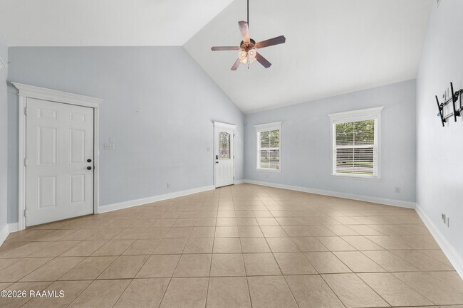 Building Photo - 128 Bottle Brush Ln