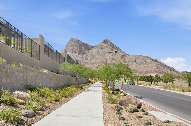 Building Photo - 11807 Pandion Ave