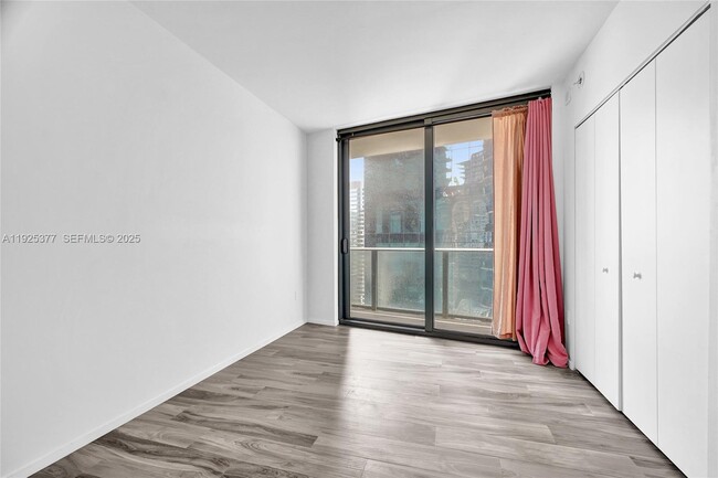 Building Photo - 801 S Miami Ave